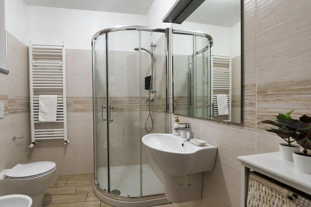 Apartament Ambrogio'S Nest - Modern Close To Cadorna Station Mediolan